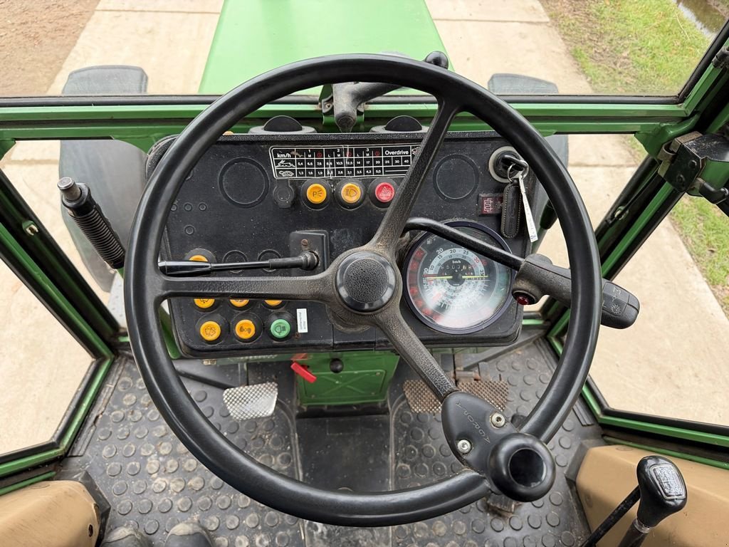 Traktor van het type Fendt 306LS, Gebrauchtmaschine in Lunteren (Foto 3)