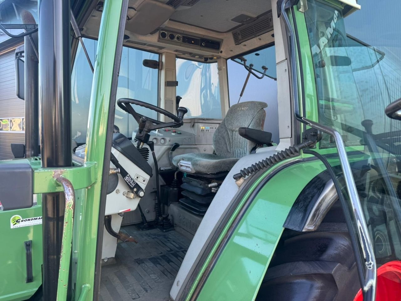 Traktor от тип Fendt 307C, Gebrauchtmaschine в Daarle (Снимка 7)