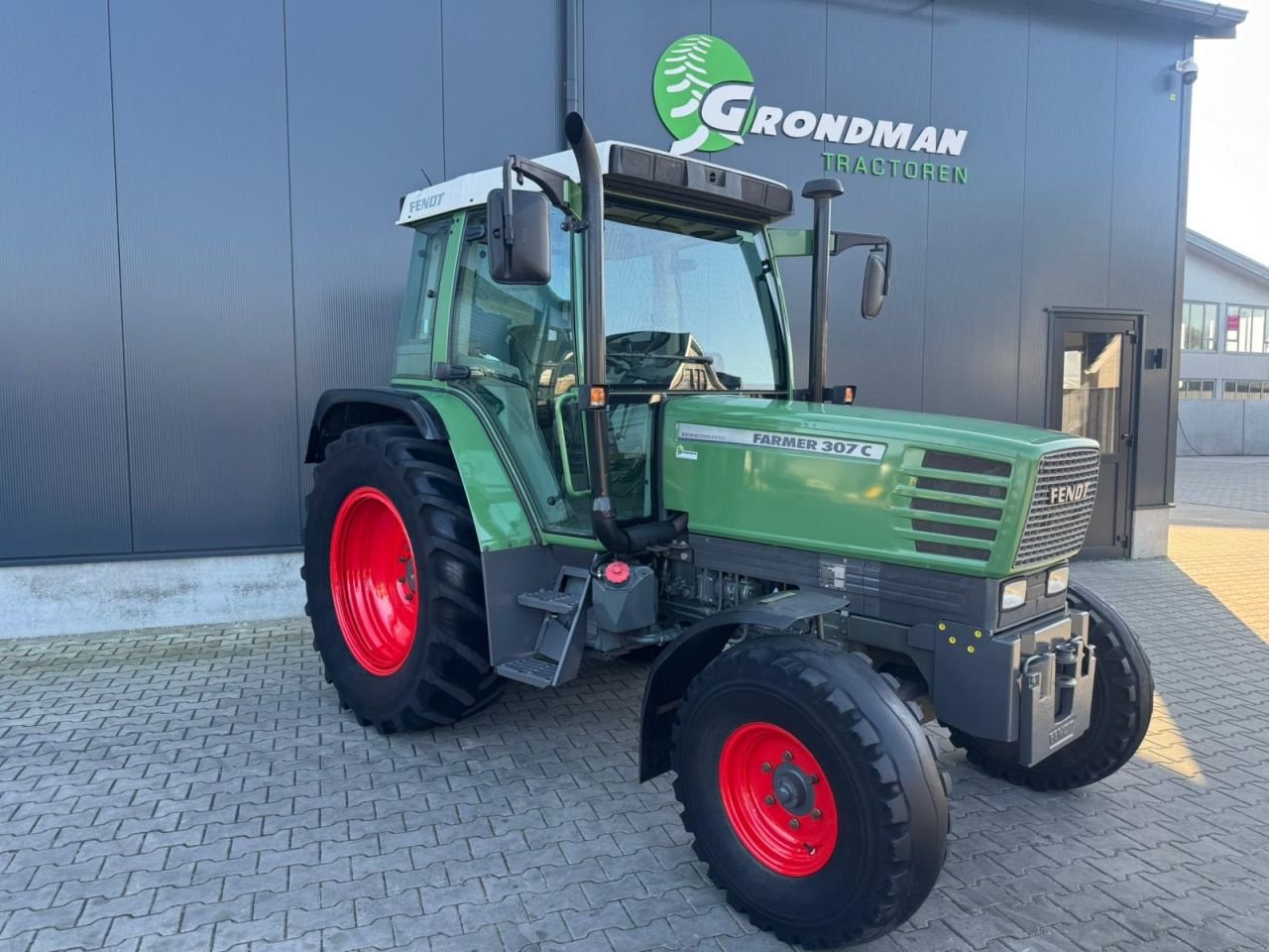 Traktor от тип Fendt 307C, Gebrauchtmaschine в Daarle (Снимка 4)