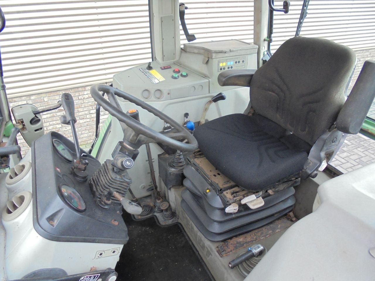 Traktor des Typs Fendt 307c, Gebrauchtmaschine in Houten (Bild 4)