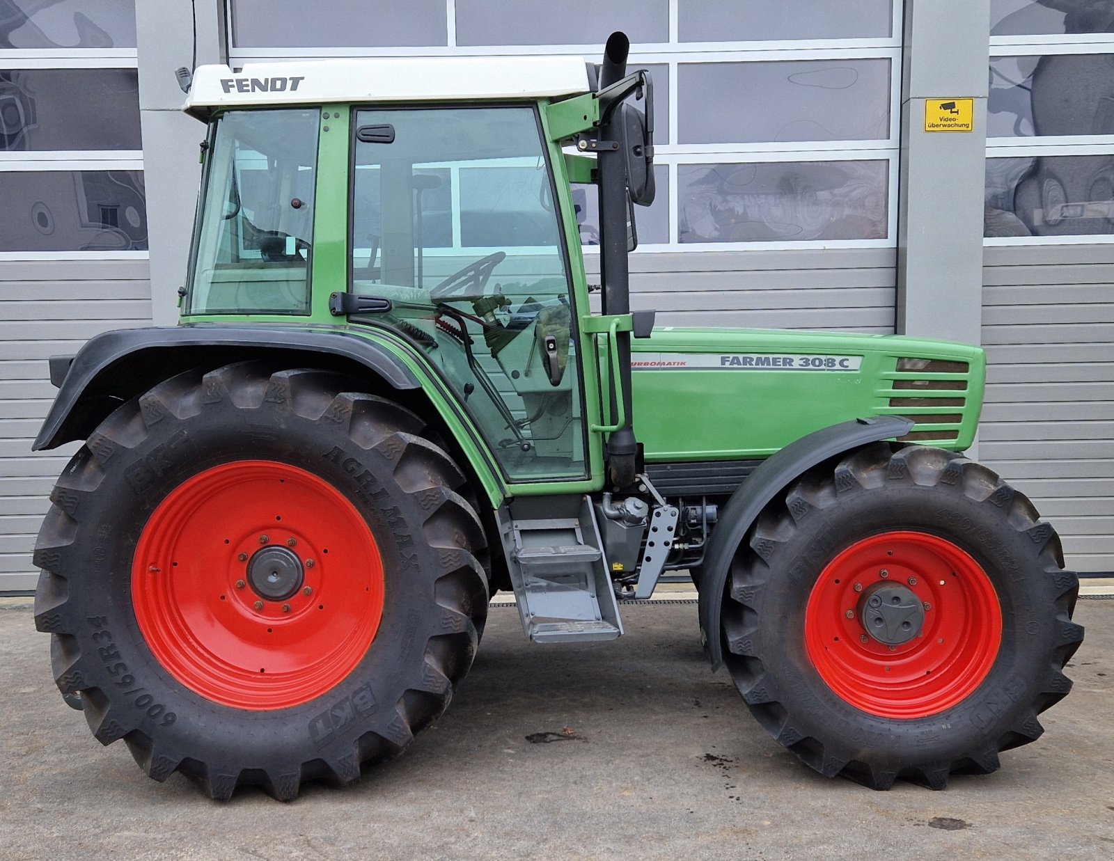 Traktor des Typs Fendt 308 C, Gebrauchtmaschine in Neureichenau (Bild 6)