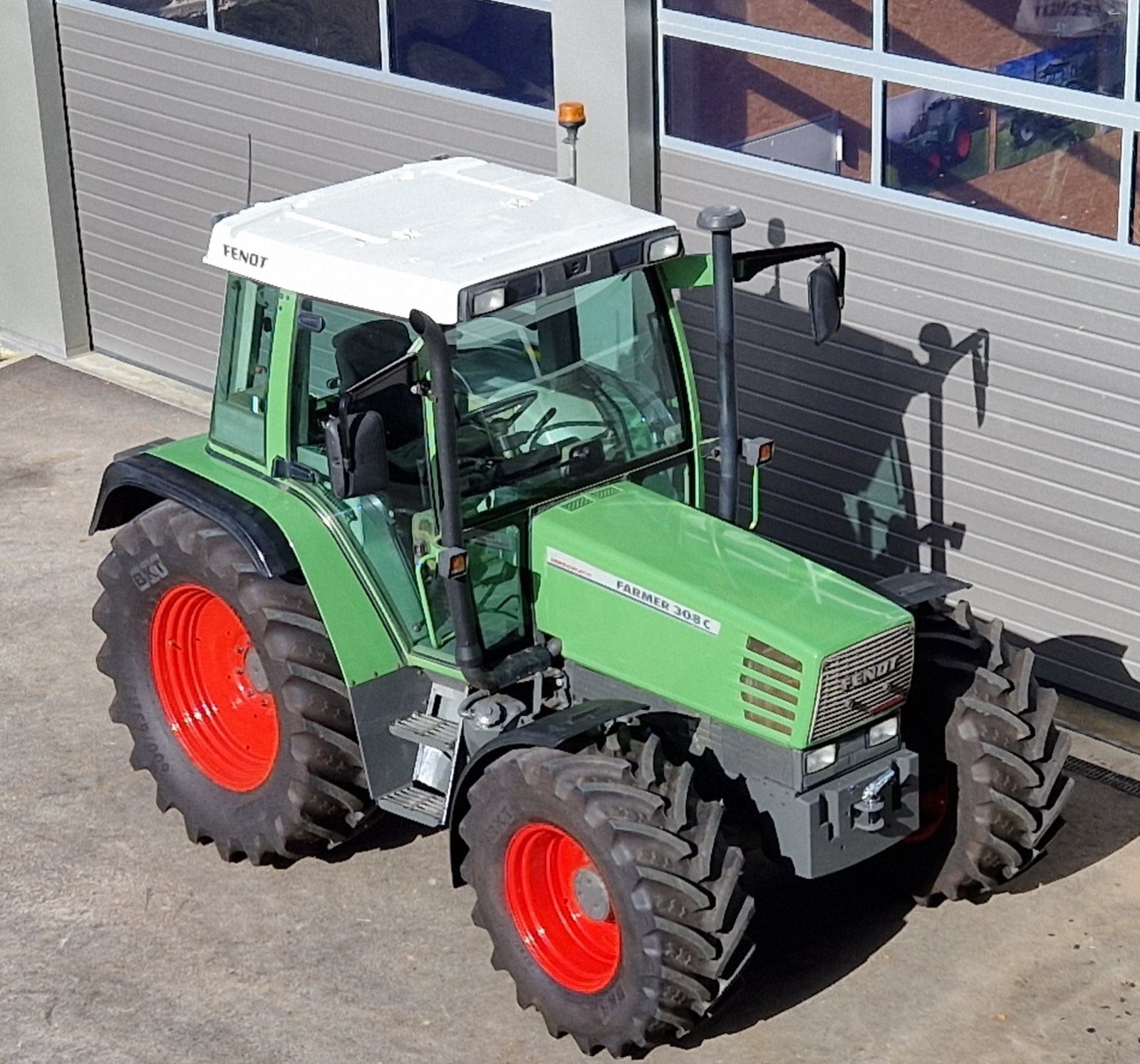 Traktor типа Fendt 308 C, Gebrauchtmaschine в Neureichenau (Фотография 7)