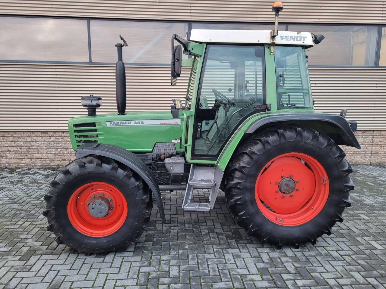 Traktor van het type Fendt 308 holland farmer, Gebrauchtmaschine in Houten (Foto 2)