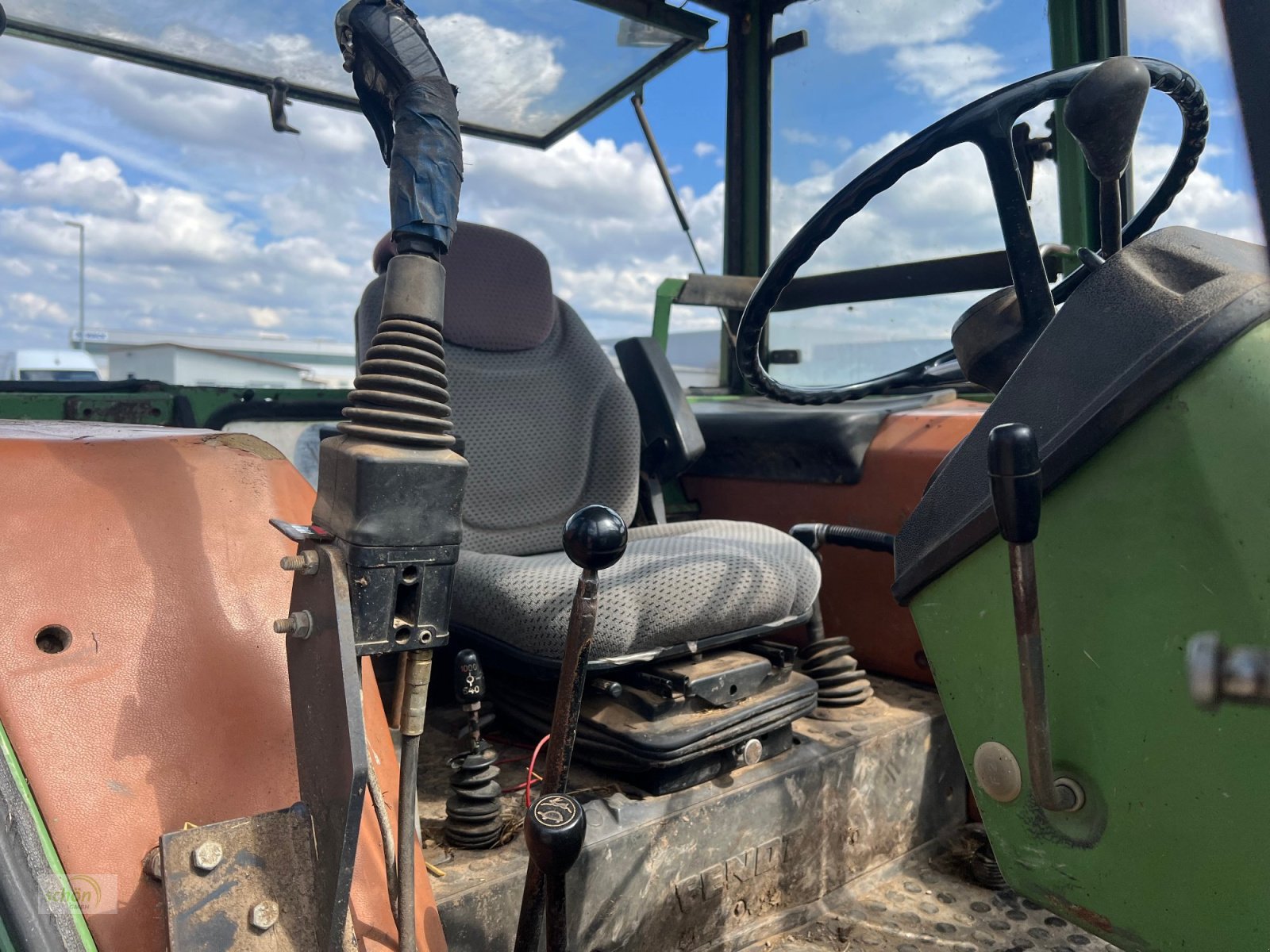 Traktor a típus Fendt 308 LS Turbomatik mit Frontlader, Gebrauchtmaschine ekkor: Burgrieden (Kép 13)