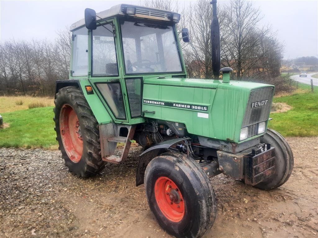 Traktor des Typs Fendt 308 LS, Gebrauchtmaschine in Christiansfeld (Bild 1)