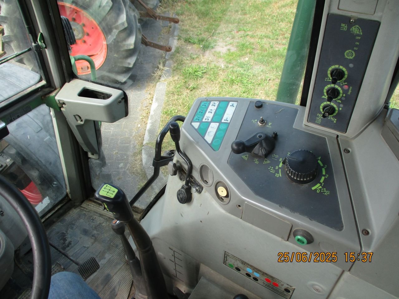 Traktor типа Fendt 308, Gebrauchtmaschine в Oirschot (Фотография 7)