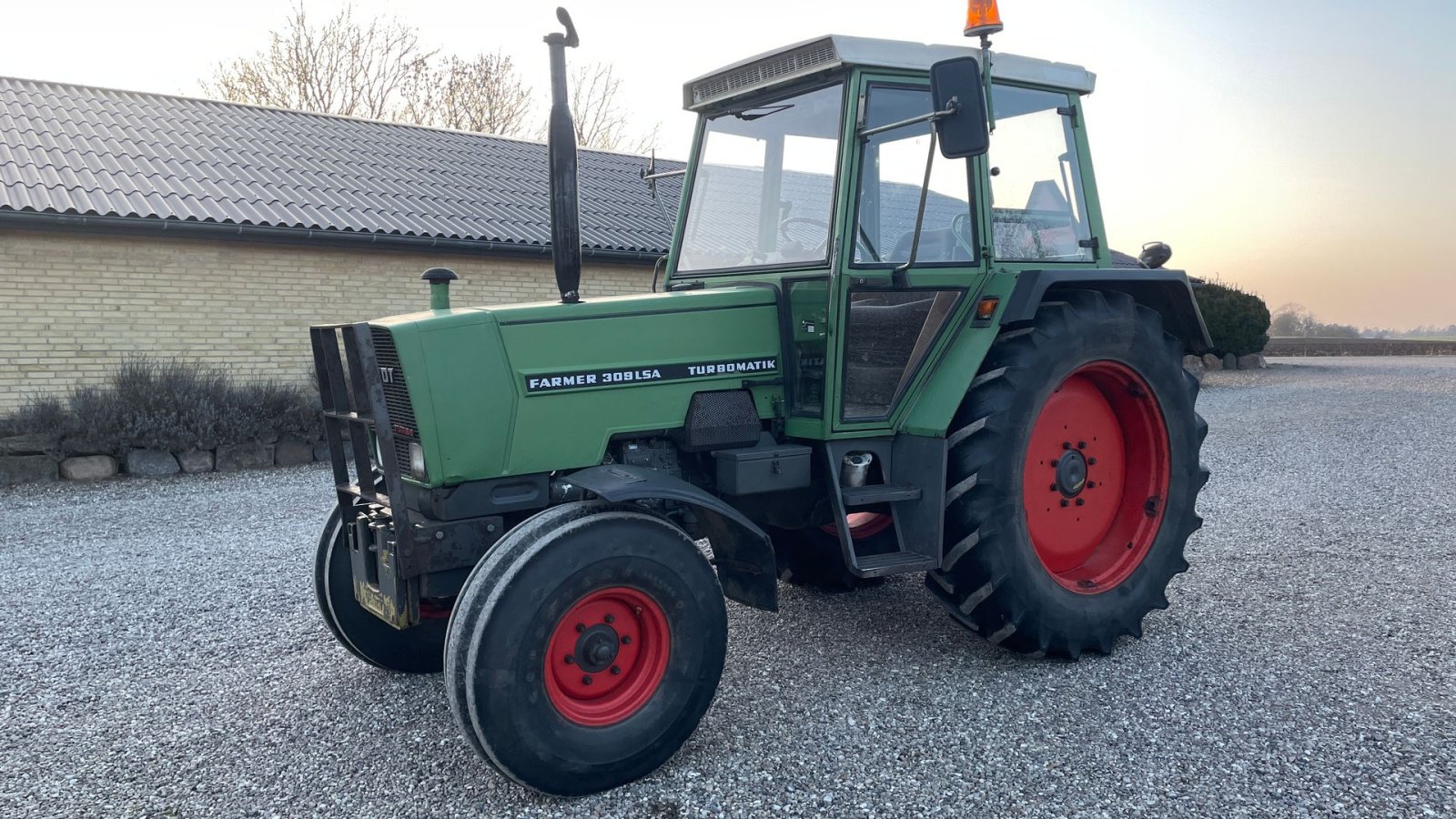 Traktor типа Fendt 309 LS, Gebrauchtmaschine в Slagelse (Фотография 2)