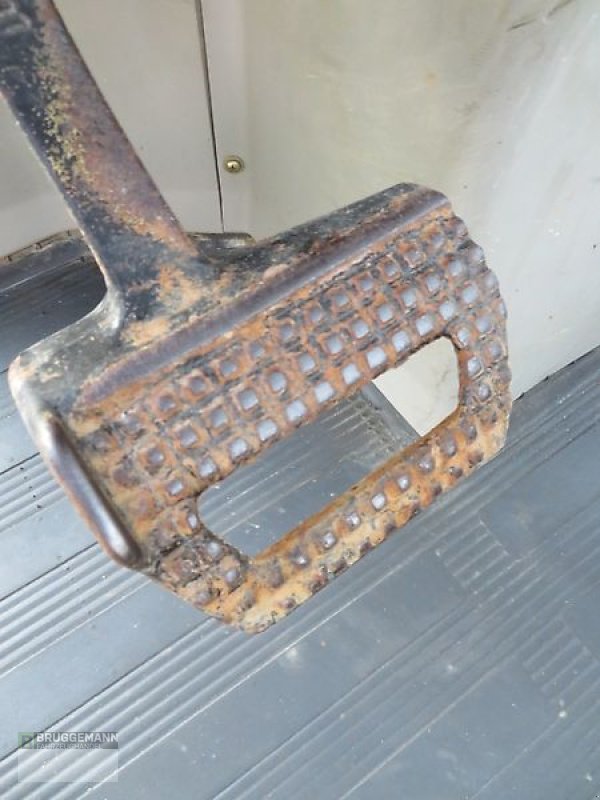 Traktor des Typs Fendt 309E, *** 3800 Stunden, 1. Hand, gefederte Vorderachse, Klimaanalge, Druckluft, Stoll frontlader***, Gebrauchtmaschine in Meppen (Bild 16)