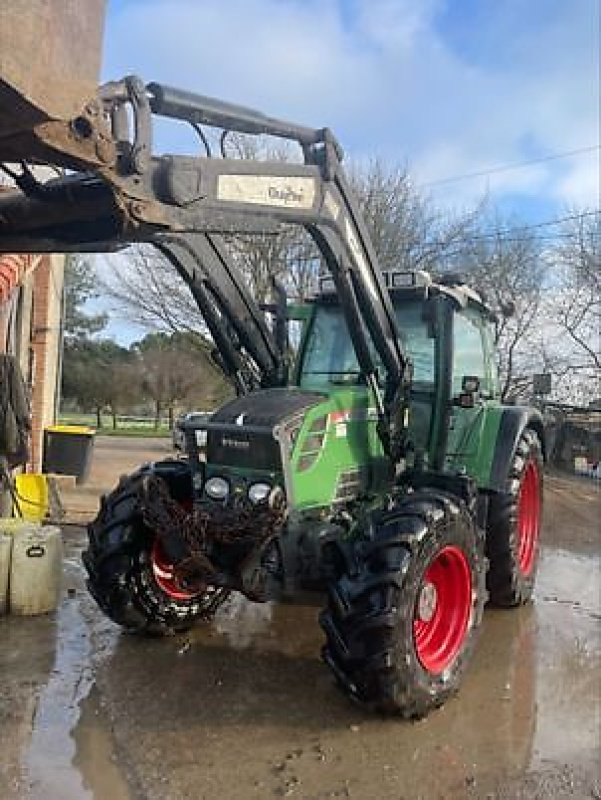 Traktor типа Fendt 310 VARIO S4, Gebrauchtmaschine в PEYROLE (Фотография 3)