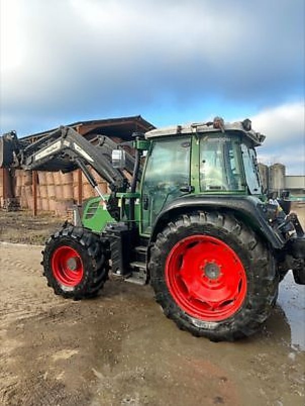 Traktor типа Fendt 310 VARIO S4, Gebrauchtmaschine в PEYROLE (Фотография 4)