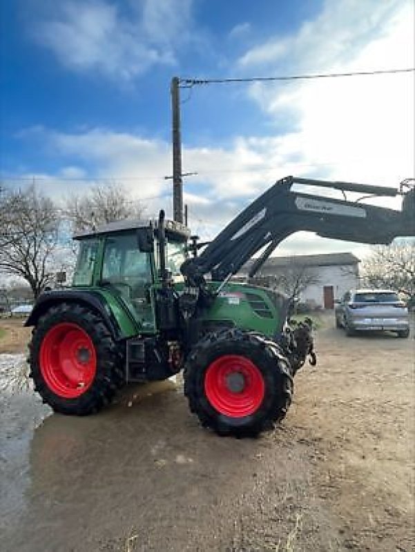 Traktor типа Fendt 310 VARIO S4, Gebrauchtmaschine в PEYROLE (Фотография 2)