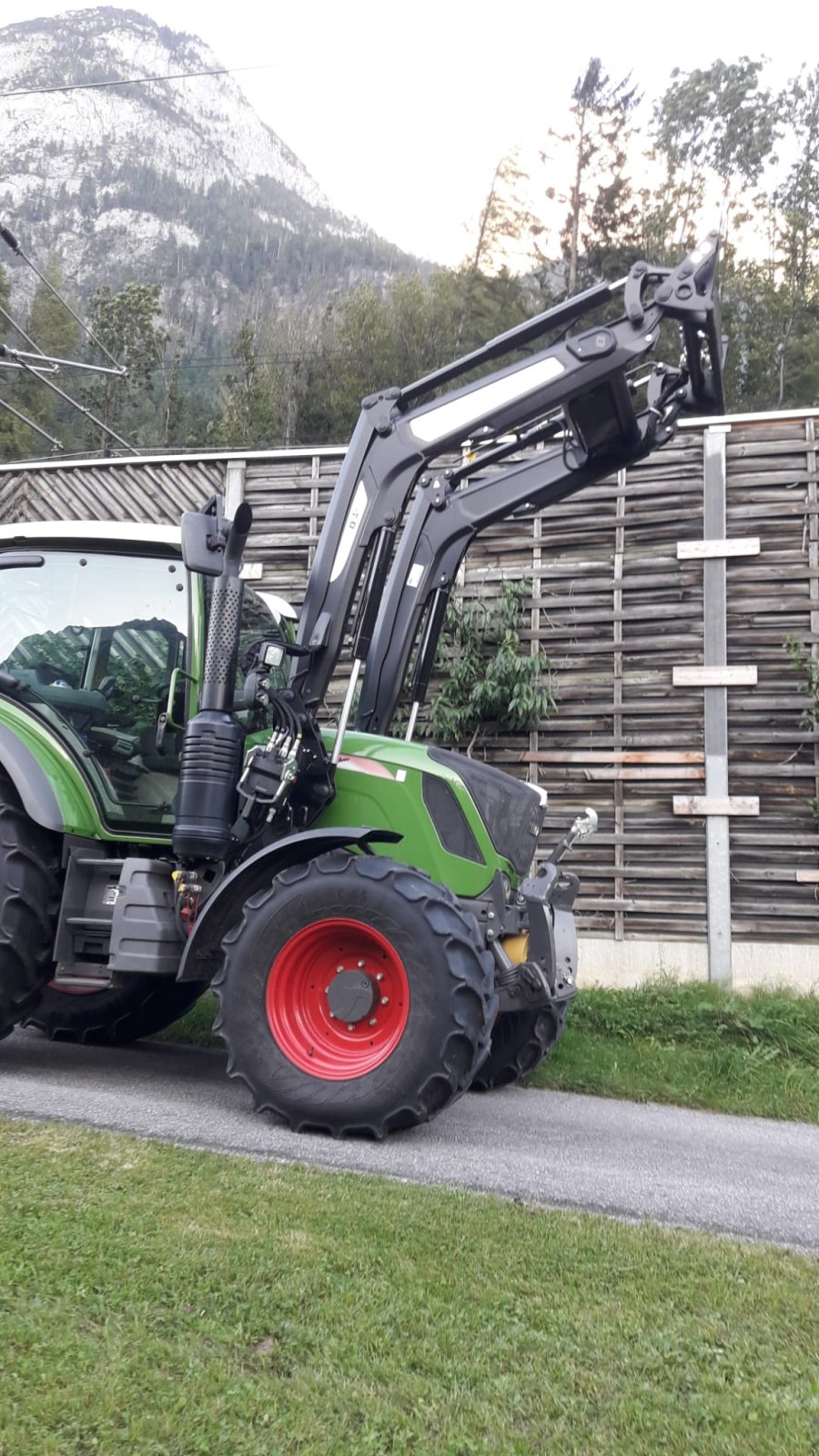 Traktor Türe ait Fendt 310 Vario S4, Gebrauchtmaschine içinde Tenneck (resim 2)