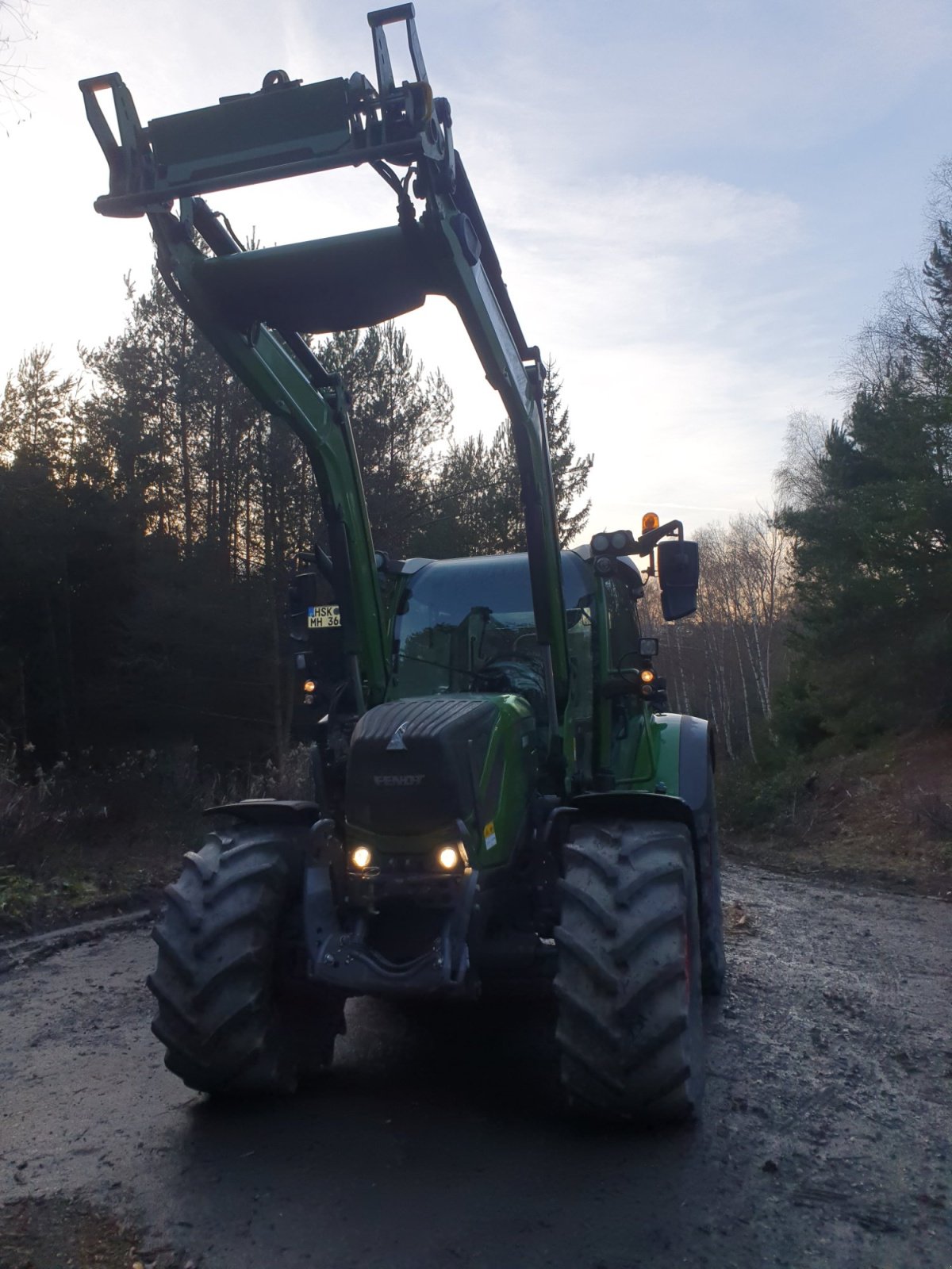 Traktor des Typs Fendt 310 Vario S4, Gebrauchtmaschine in Arnsberg (Bild 2)