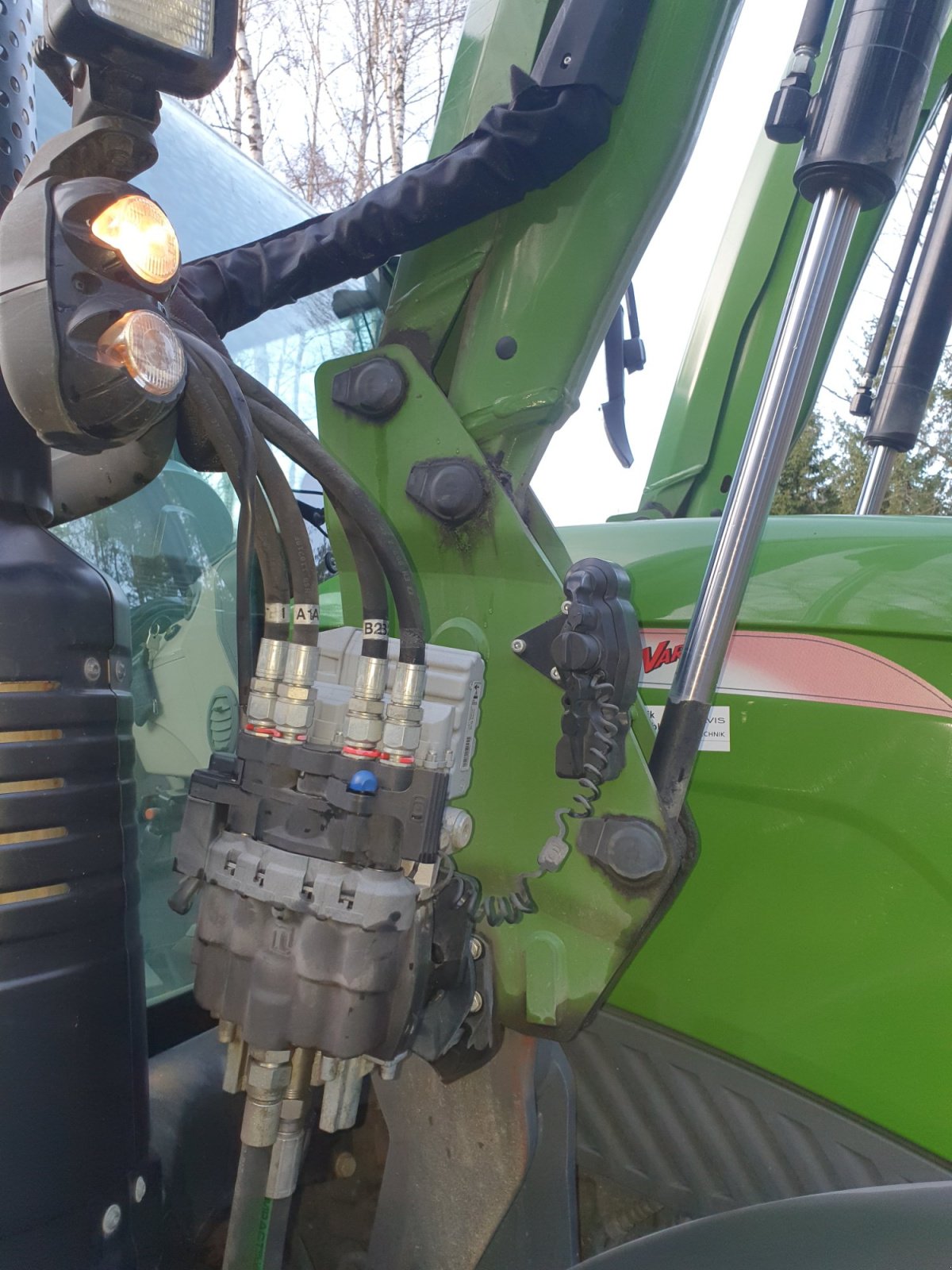 Traktor des Typs Fendt 310 Vario S4, Gebrauchtmaschine in Arnsberg (Bild 9)
