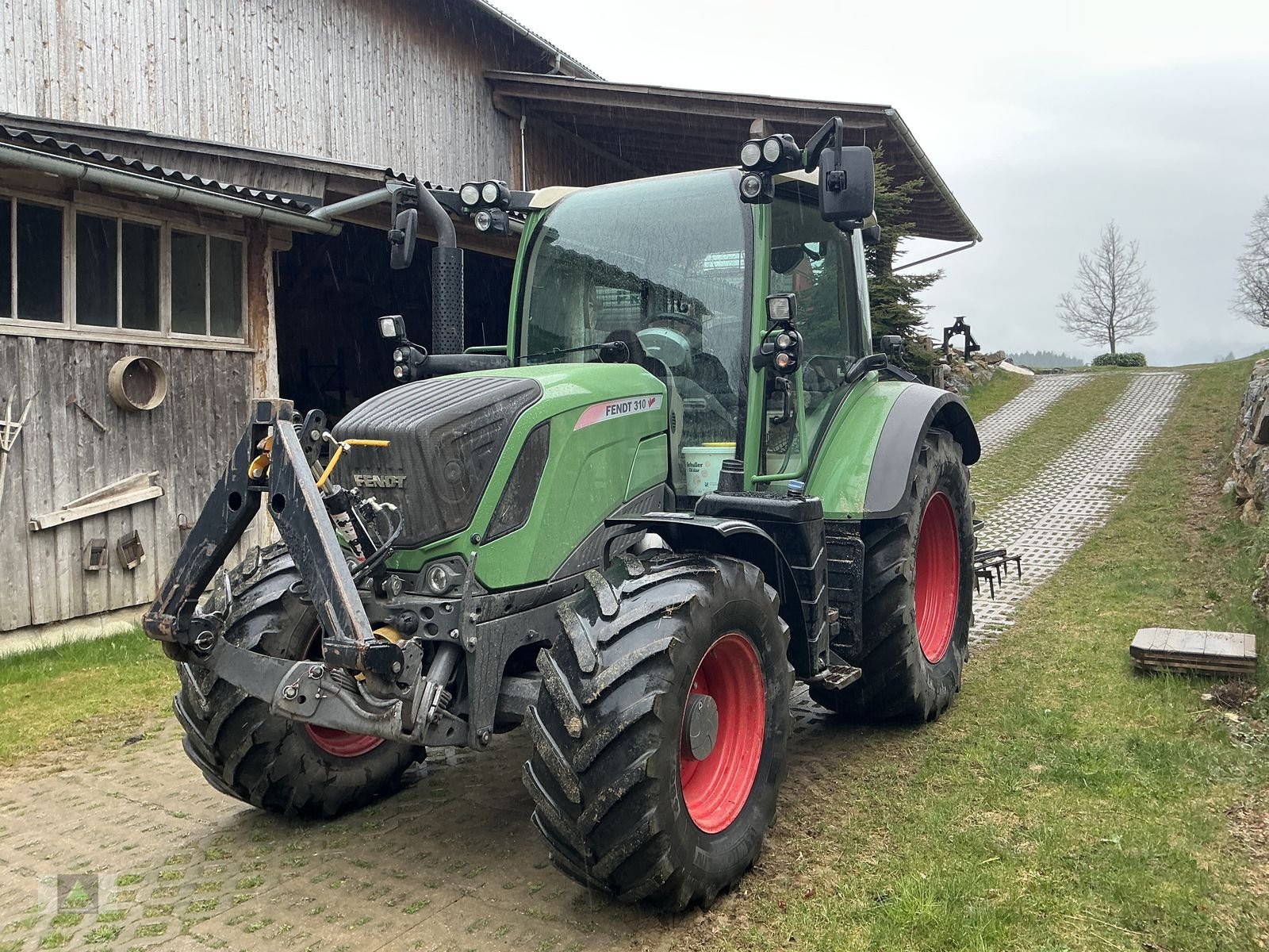 Traktor des Typs Fendt 310 Vario, Gebrauchtmaschine in Markt Hartmannsdorf (Bild 3)