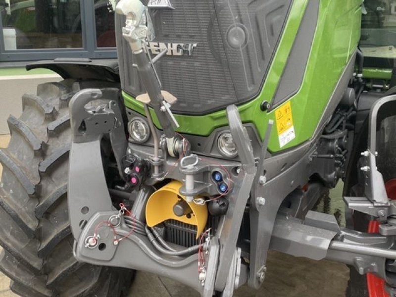 Traktor of the type Fendt 311 Gen4 Power Setting1 Miettraktor, Mietmaschine in Hürm (Picture 3)