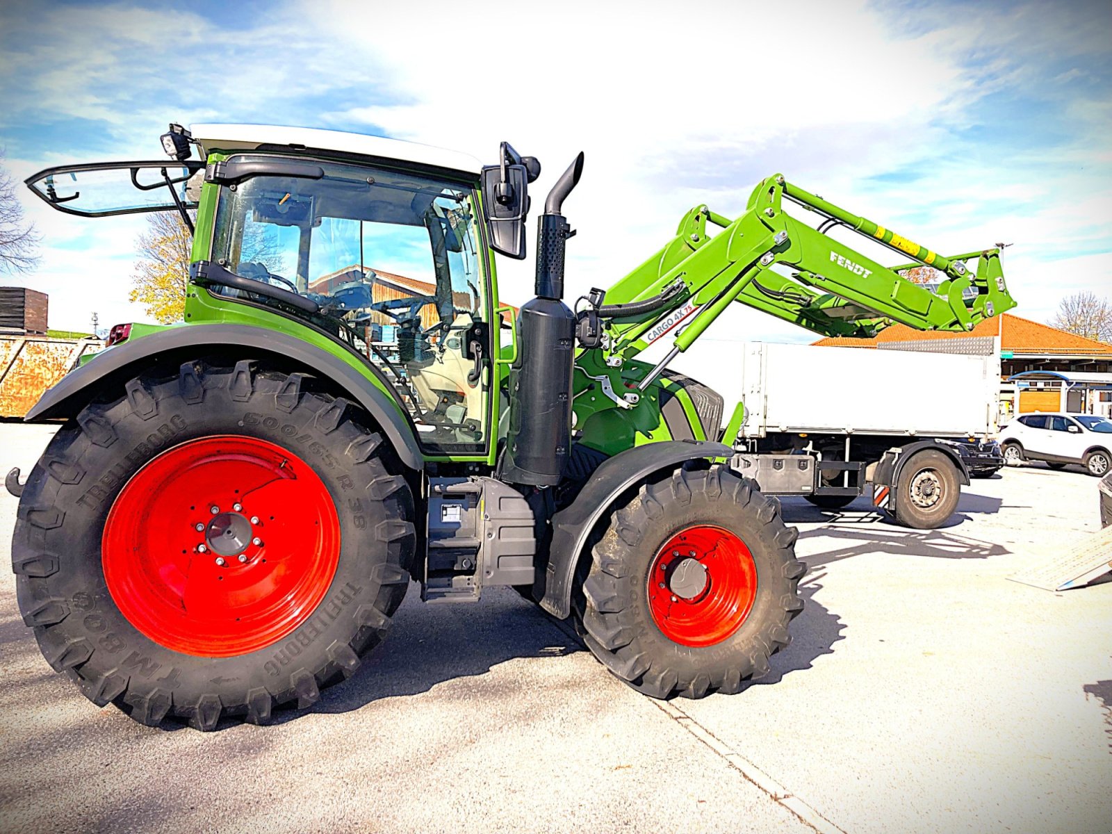 Fendt 311 Power Setting 2, Gebrauchtmaschine, Baujahr: 2025, Betriebsstunden: 300 Stunden (Bild 8) Traktor des Typs Fendt 311 Power Setting 2, Gebrauchtmaschine in Murnau (Bild 8)