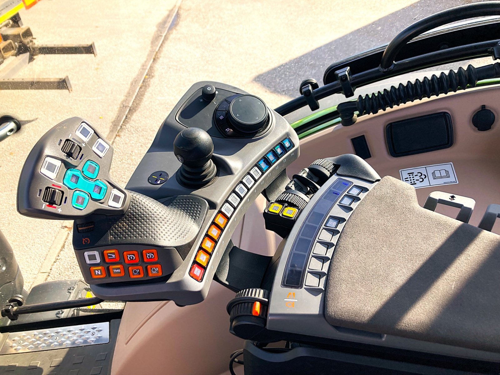 Fendt 311 Power Setting 2, Gebrauchtmaschine, Baujahr: 2025, Betriebsstunden: 300 Stunden (Bild 10) Traktor des Typs Fendt 311 Power Setting 2, Gebrauchtmaschine in Murnau (Bild 10)