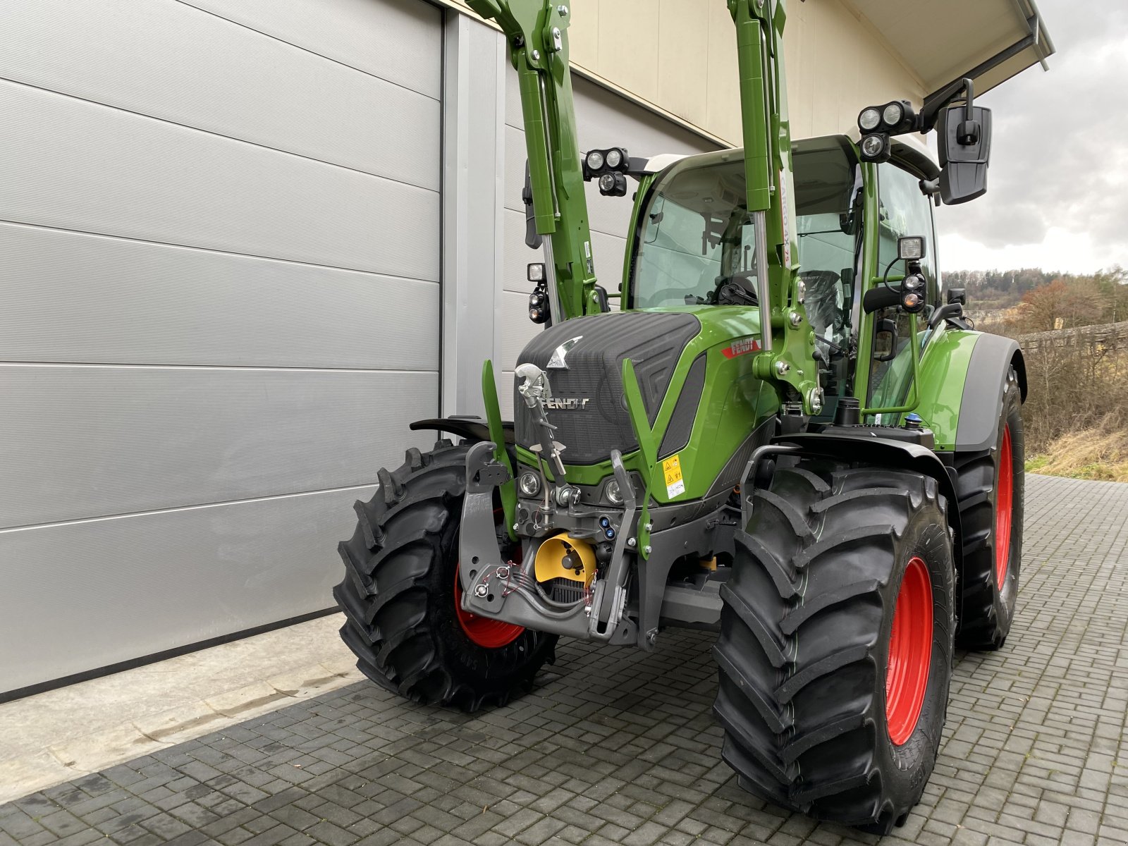 Traktor a típus Fendt 311 Power Setting2 mit Cargo 4X75, wieder frisch verfügbar, Gebrauchtmaschine ekkor: Weigendorf (Kép 15)
