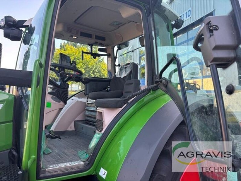 Traktor типа Fendt 311 VARIO GEN-4 Profi Set-2, Gebrauchtmaschine в Meppen (Фотография 9)