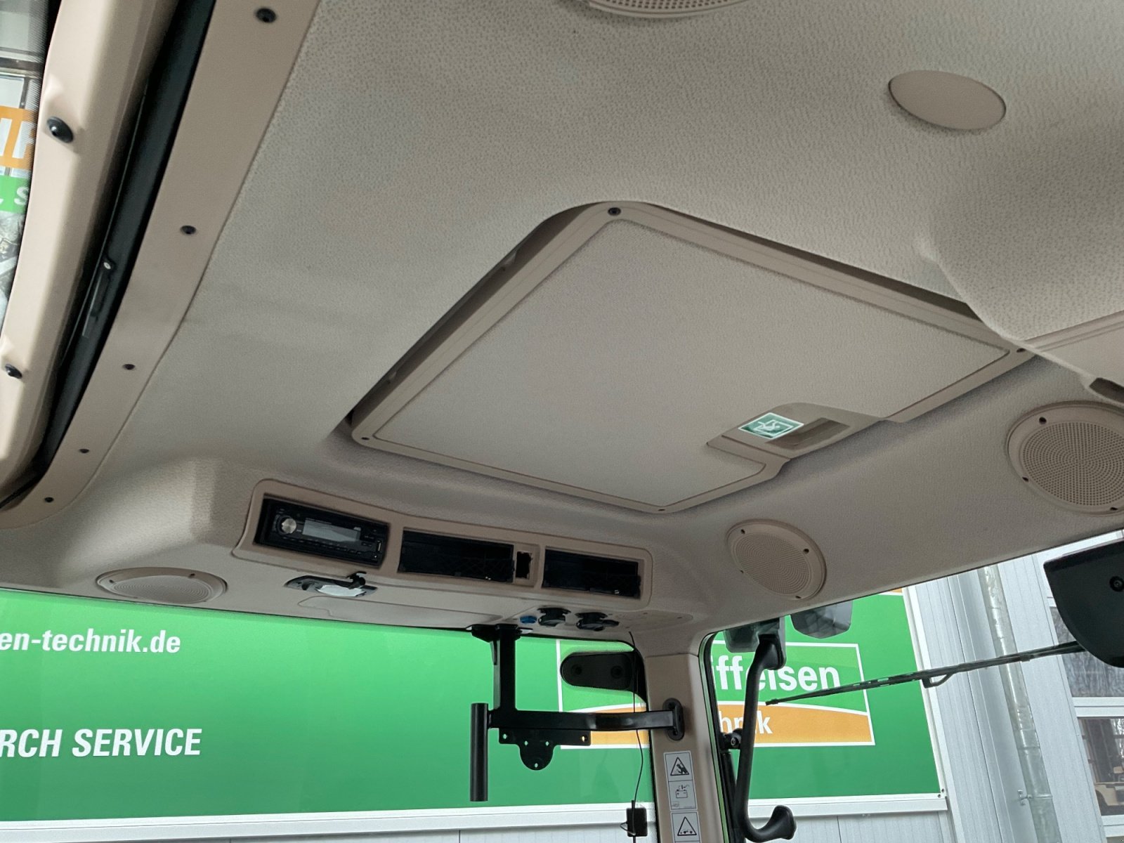 Traktor des Typs Fendt 311 Vario Power Setting 2, Gebrauchtmaschine in Mühlhausen-Ehingen (Bild 5)