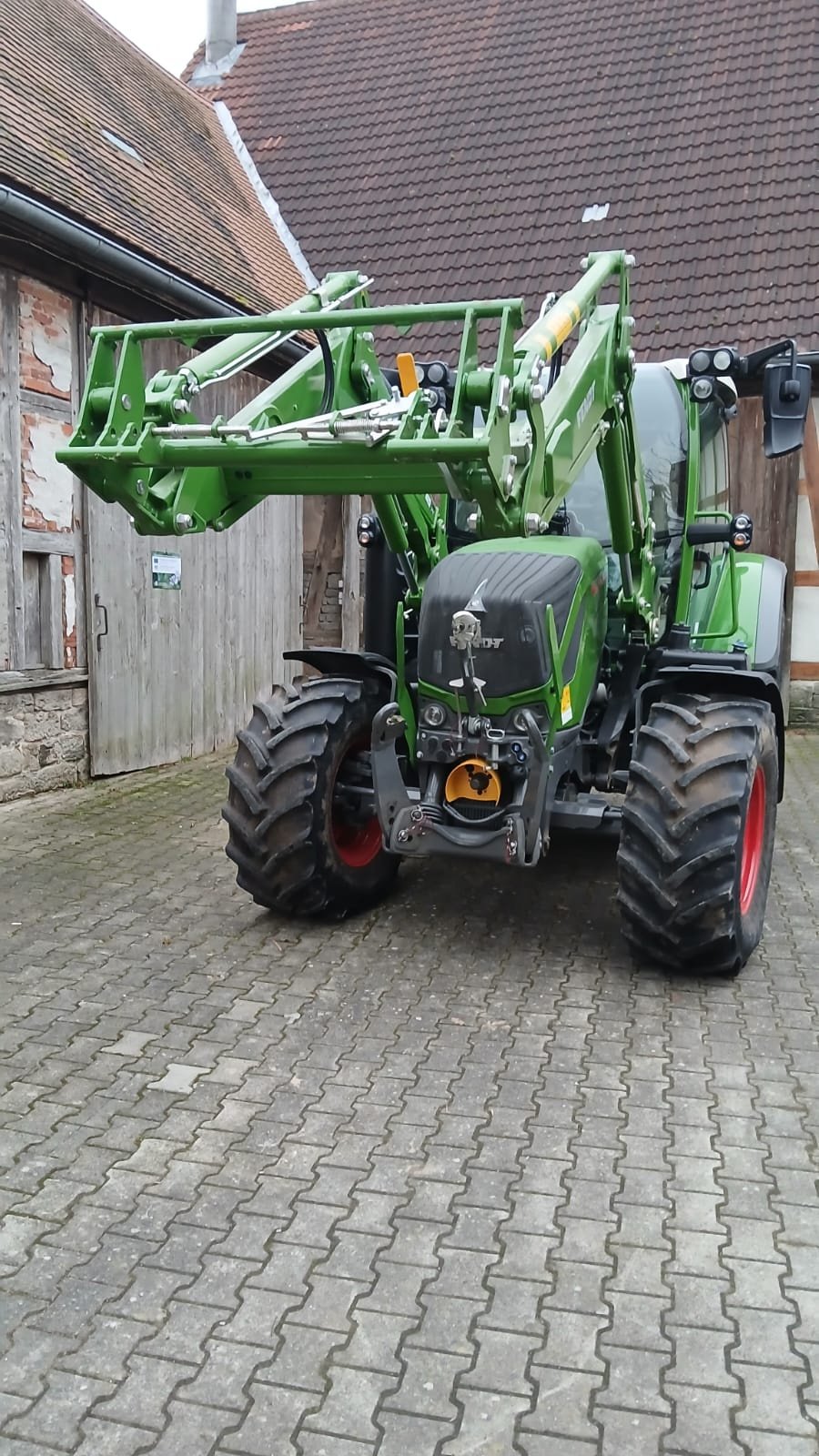 Traktor typu Fendt 311 Vario Power, Gebrauchtmaschine v Schillingsfürst (Obrázok 3)