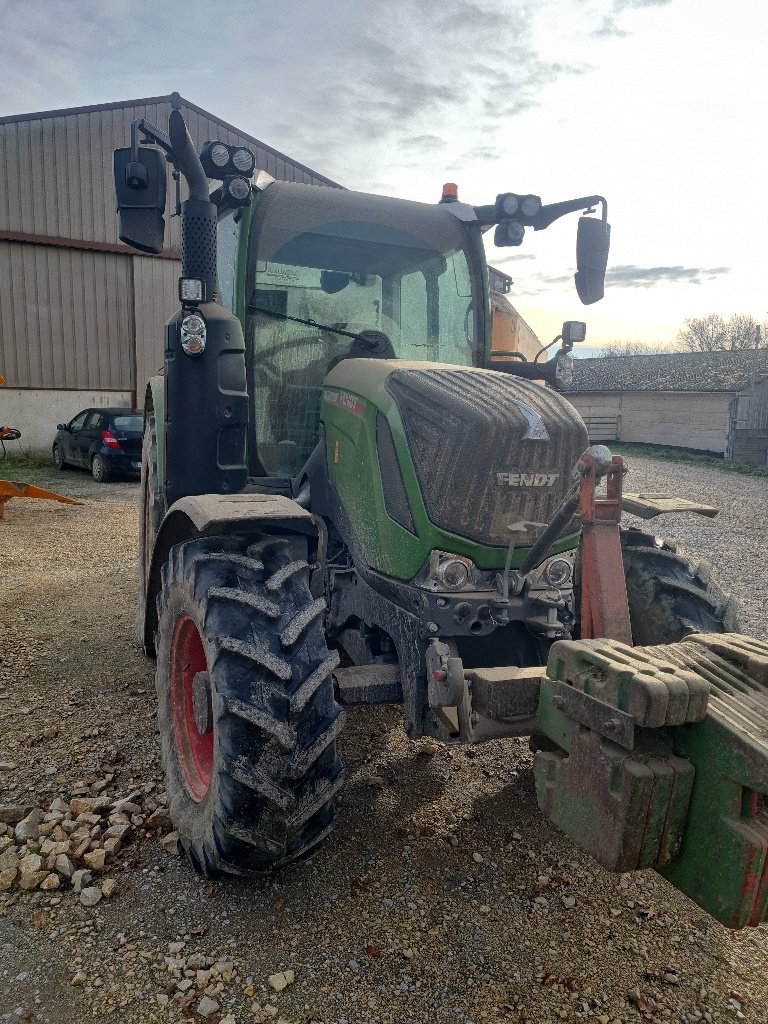 Traktor типа Fendt 311 VARIO PROFI, Gebrauchtmaschine в Calmont (Фотография 4)