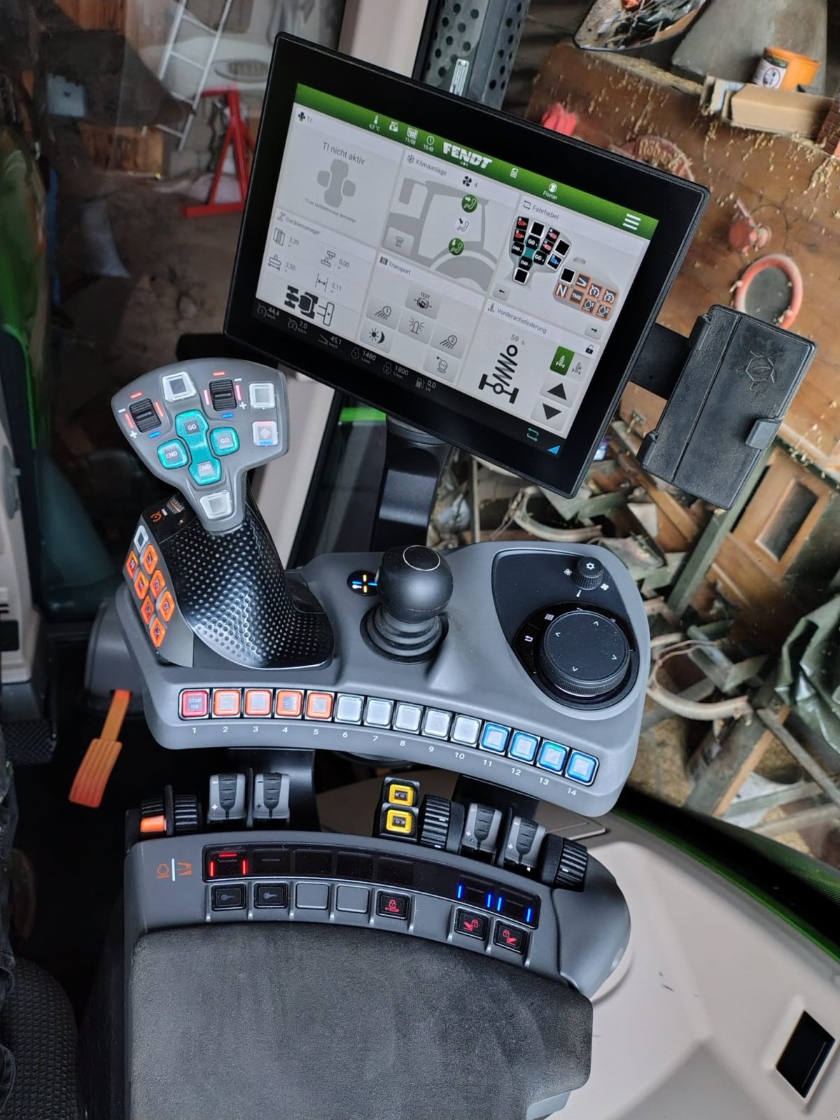 Traktor typu Fendt 311 Vario Profi, Gebrauchtmaschine v Neusitz (Obrázek 14)