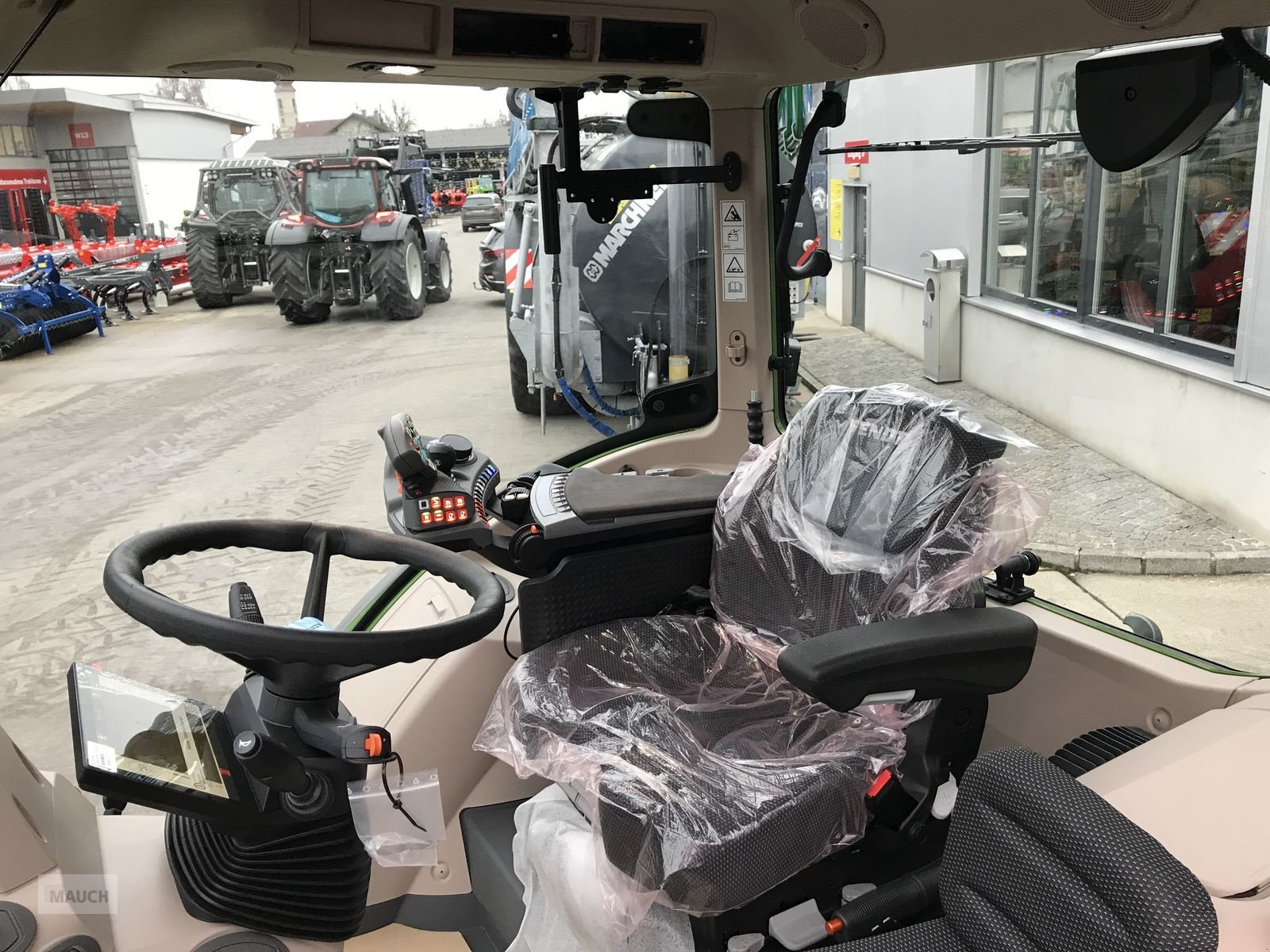 Traktor typu Fendt 311 Vario, Neumaschine v Burgkirchen (Obrázek 10)