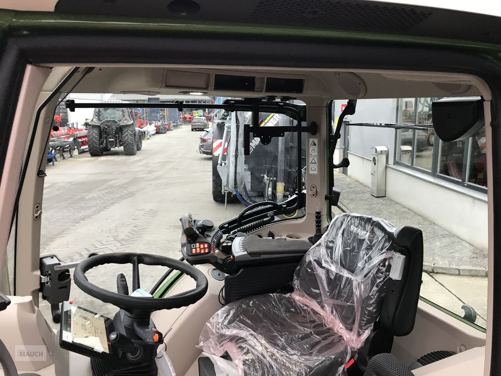 Traktor typu Fendt 311 Vario, Neumaschine v Burgkirchen (Obrázek 10)