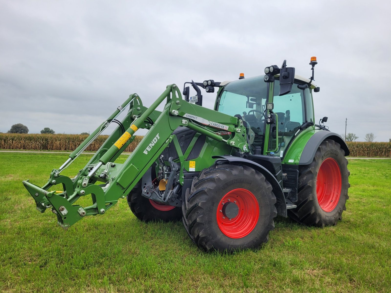 Traktor типа Fendt 311 Vario, Gebrauchtmaschine в Biberbach (Фотография 1)