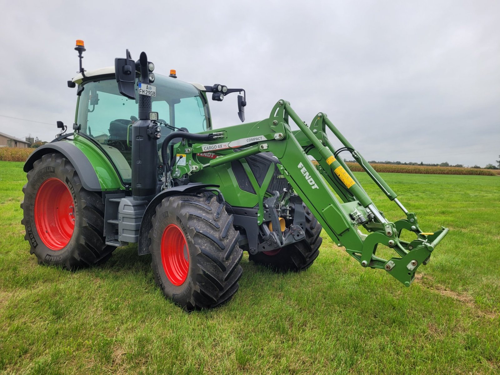 Traktor типа Fendt 311 Vario, Gebrauchtmaschine в Biberbach (Фотография 2)