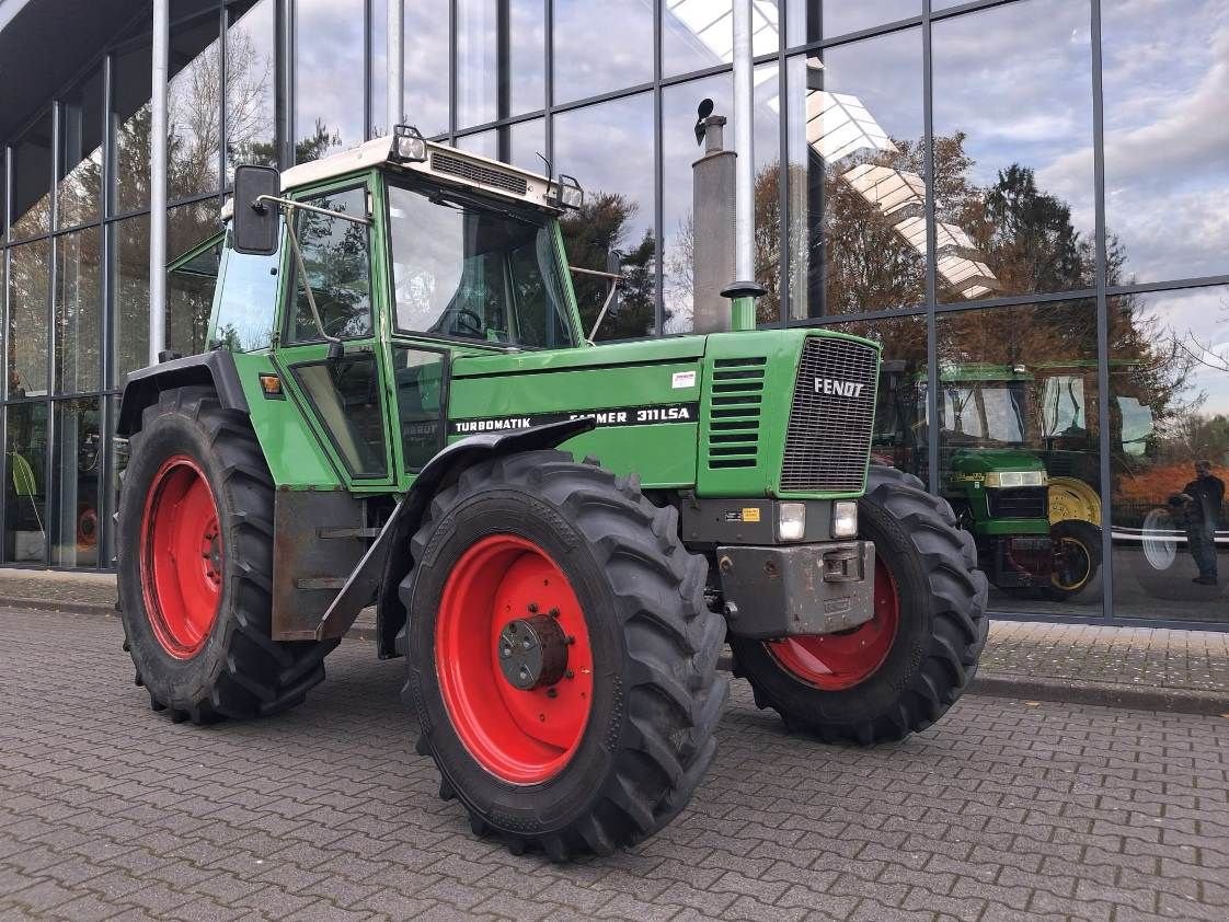 Traktor tip Fendt 311LSA Turbomatik, Gebrauchtmaschine in Boxtel (Poză 2)