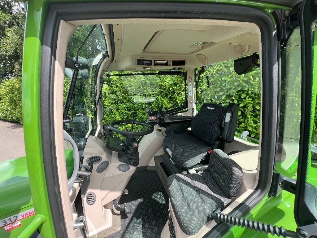 Traktor van het type Fendt 312 Gen 4 Power S2, Gebrauchtmaschine in Nijkerkerveen (Foto 8)