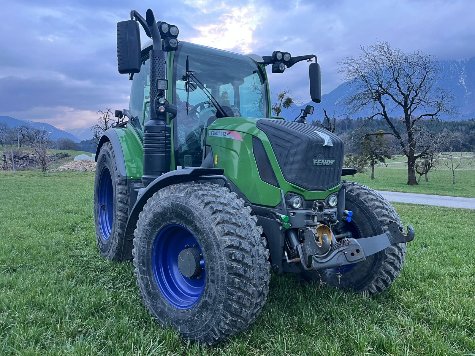 Traktor of the type Fendt 312 Profi Plus, Gebrauchtmaschine in Nenzing (Picture 13)