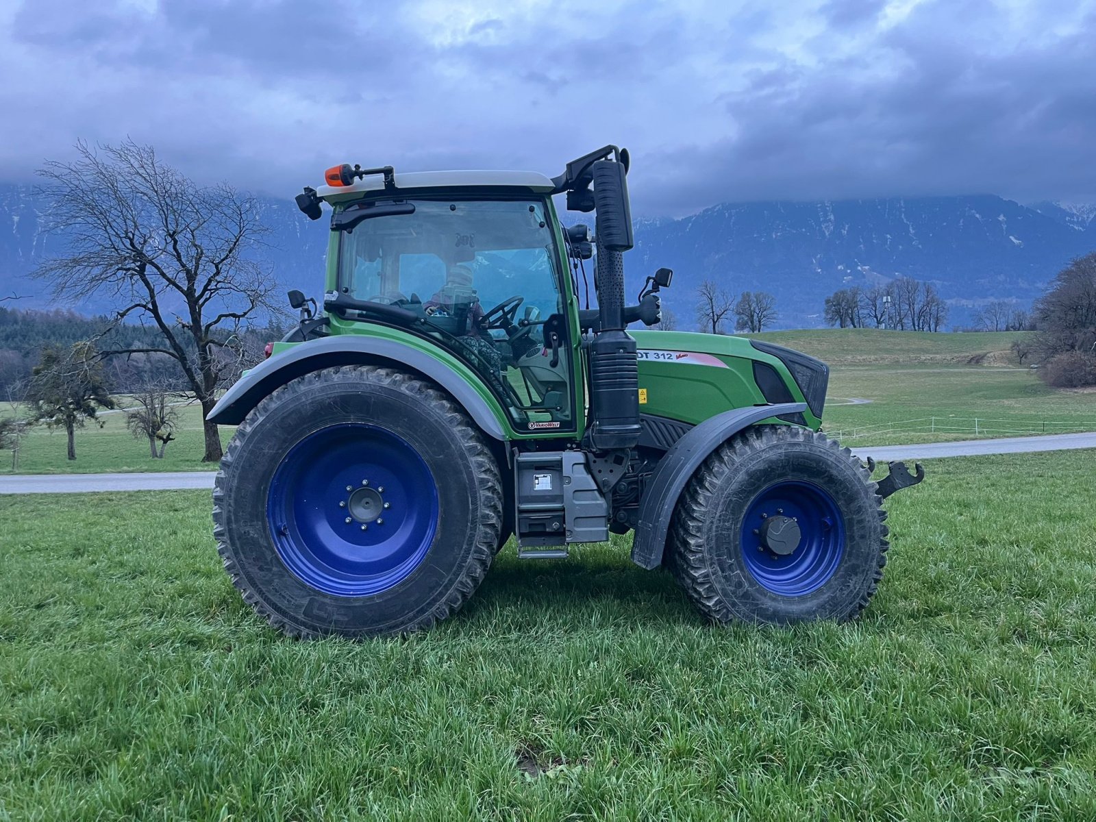 Traktor of the type Fendt 312 Profi Plus, Gebrauchtmaschine in Nenzing (Picture 14)