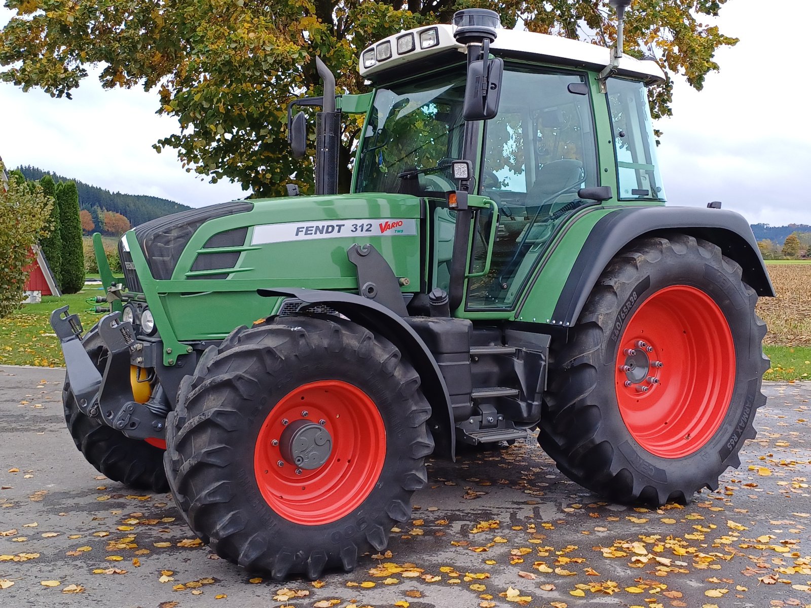 Traktor des Typs Fendt 312 TMS Vario, Gebrauchtmaschine in Aichstetten (Bild 3)