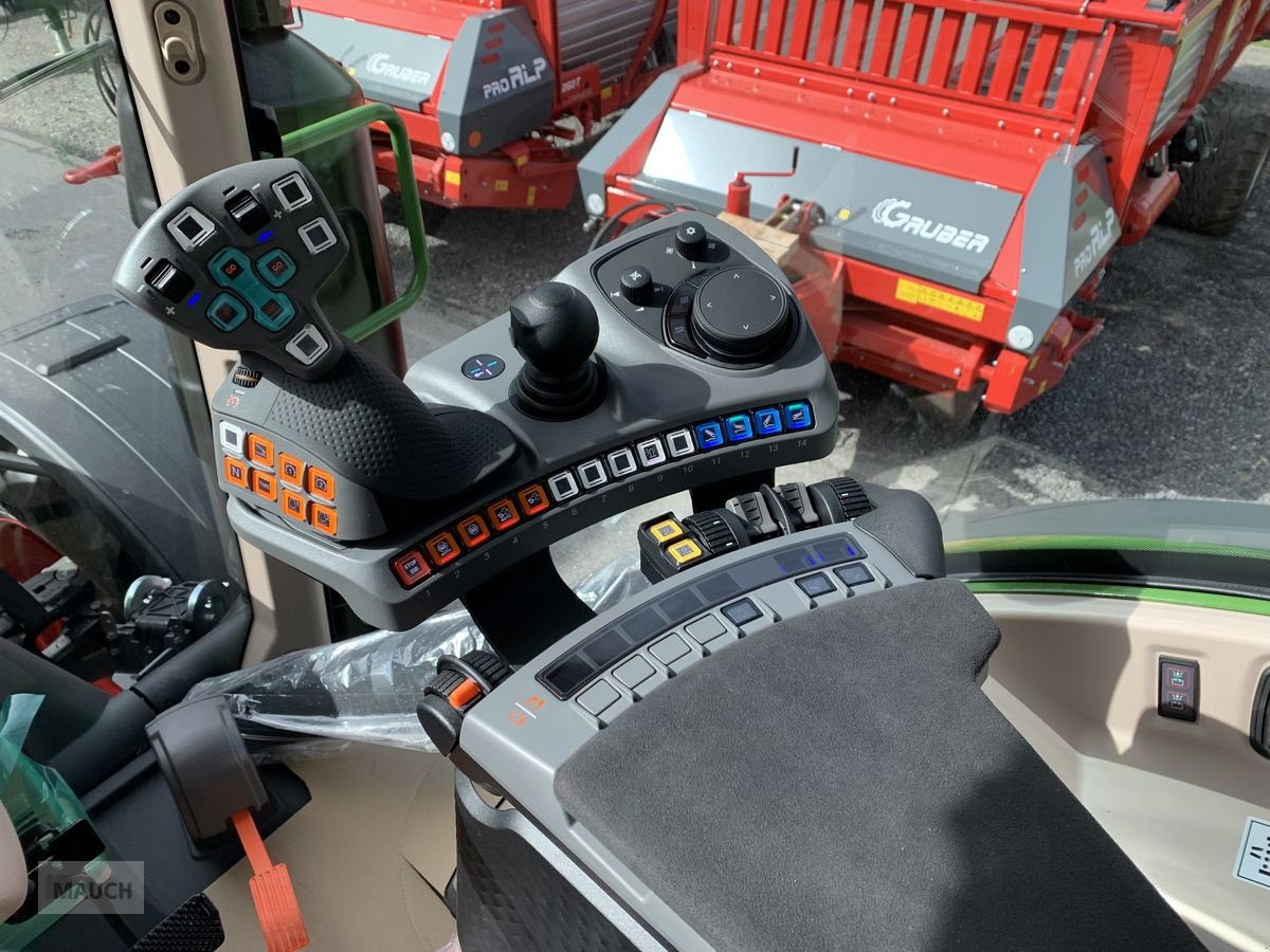 Traktor of the type Fendt 312 Vario Gen4 Power Setting 2, Neumaschine in Eben (Picture 12)