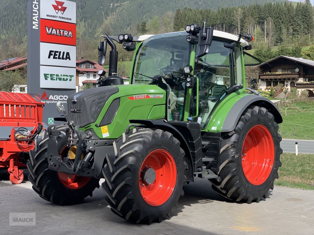Traktor of the type Fendt 312 Vario Gen4 Power Setting 2, Neumaschine in Eben (Picture 2)