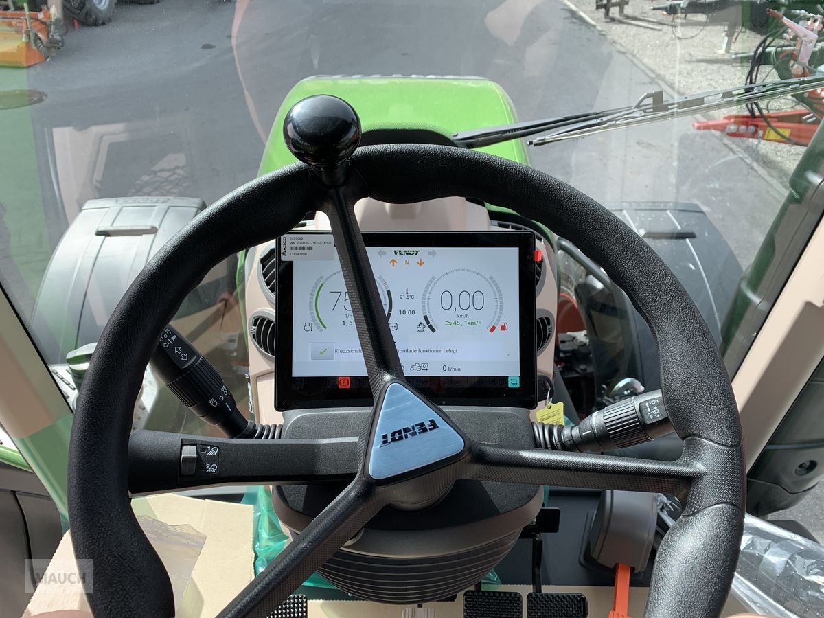 Traktor of the type Fendt 312 Vario Gen4 Power Setting 2, Neumaschine in Eben (Picture 13)