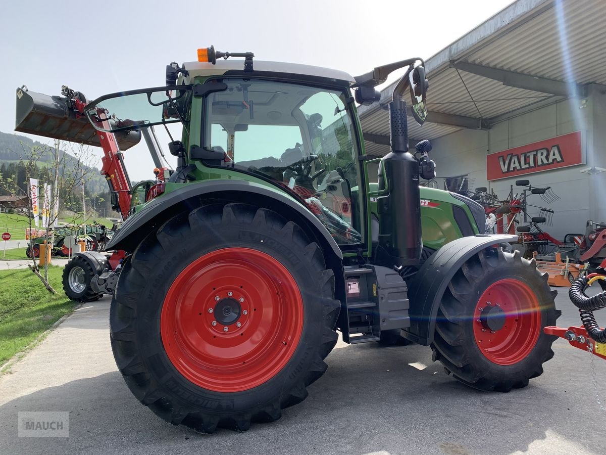 Traktor of the type Fendt 312 Vario Gen4 Power Setting 2, Neumaschine in Eben (Picture 7)