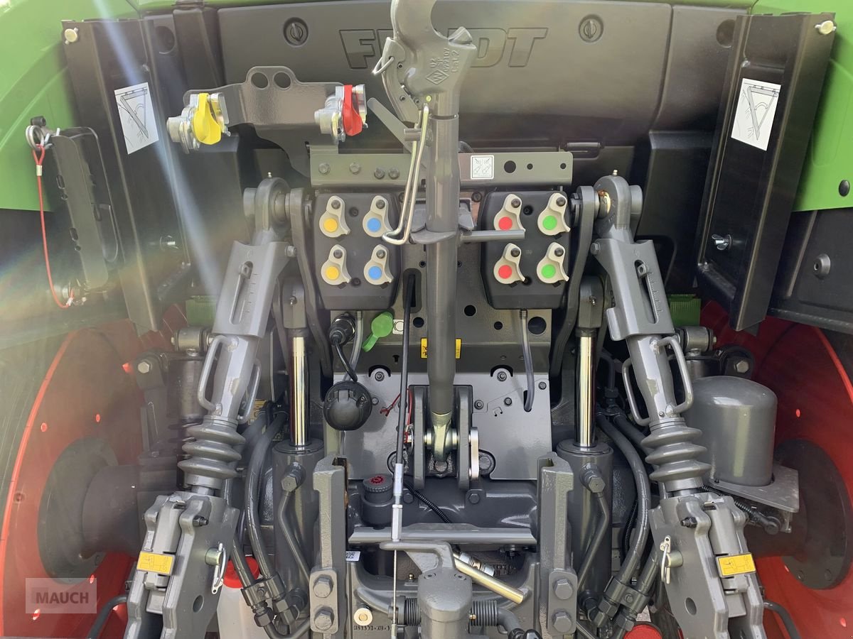 Traktor of the type Fendt 312 Vario Gen4 Power Setting 2, Neumaschine in Eben (Picture 8)