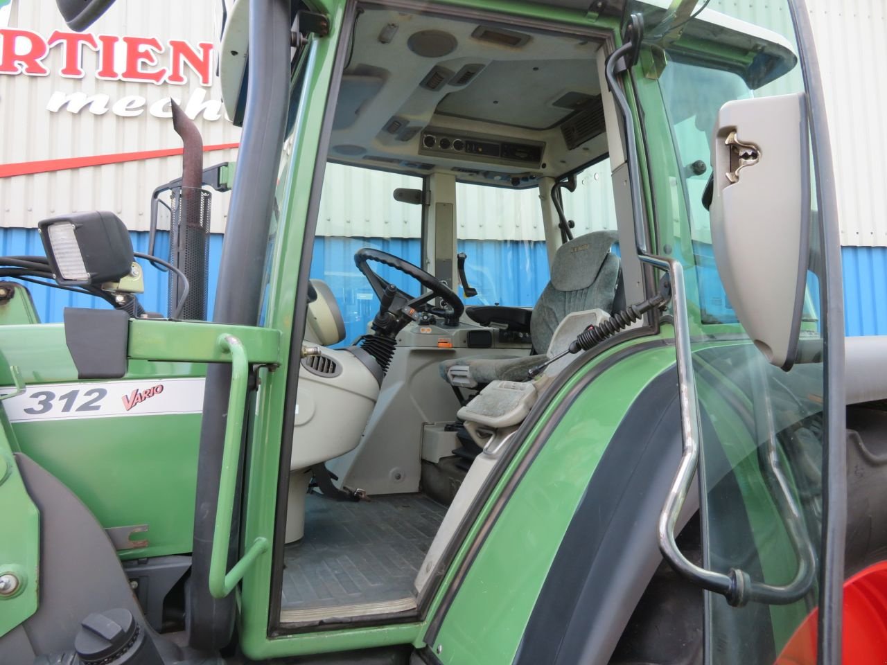 Traktor typu Fendt 312 Vario TMS, Gebrauchtmaschine w Joure (Zdjęcie 8)