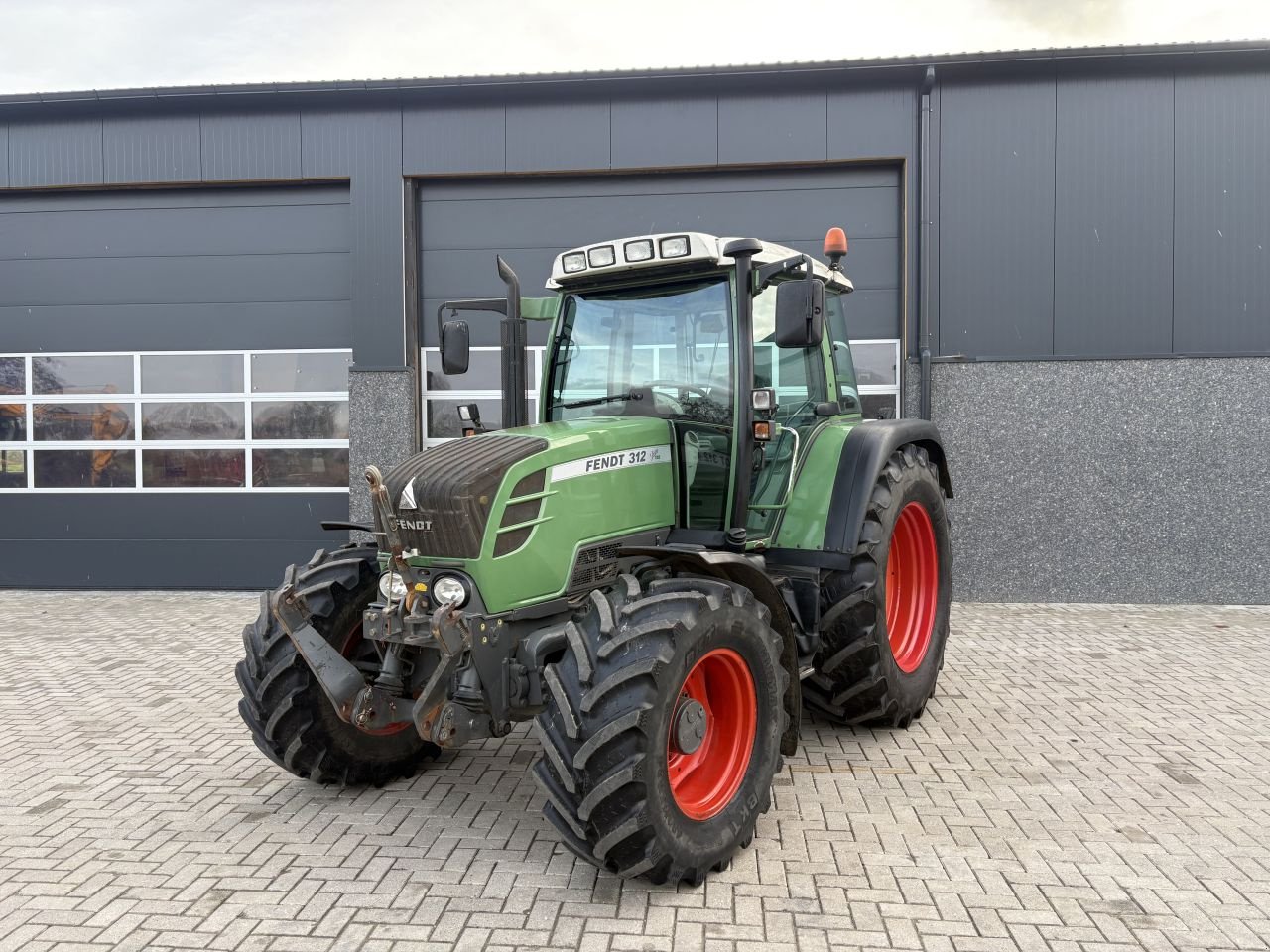 Traktor van het type Fendt 312 Vario tms, Gebrauchtmaschine in Wapenveld (Foto 2)