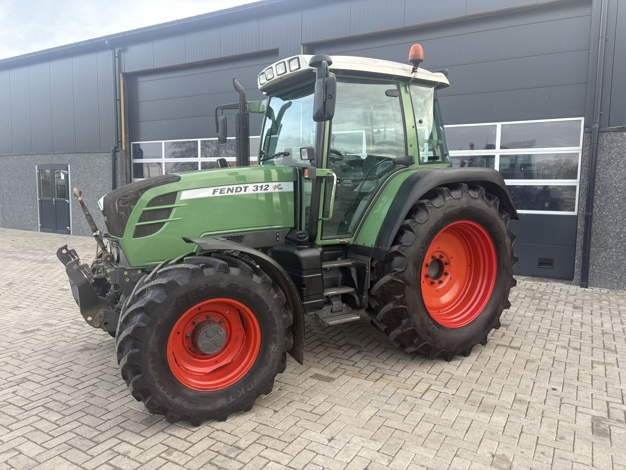 Traktor van het type Fendt 312 Vario tms, Gebrauchtmaschine in Wapenveld (Foto 3)