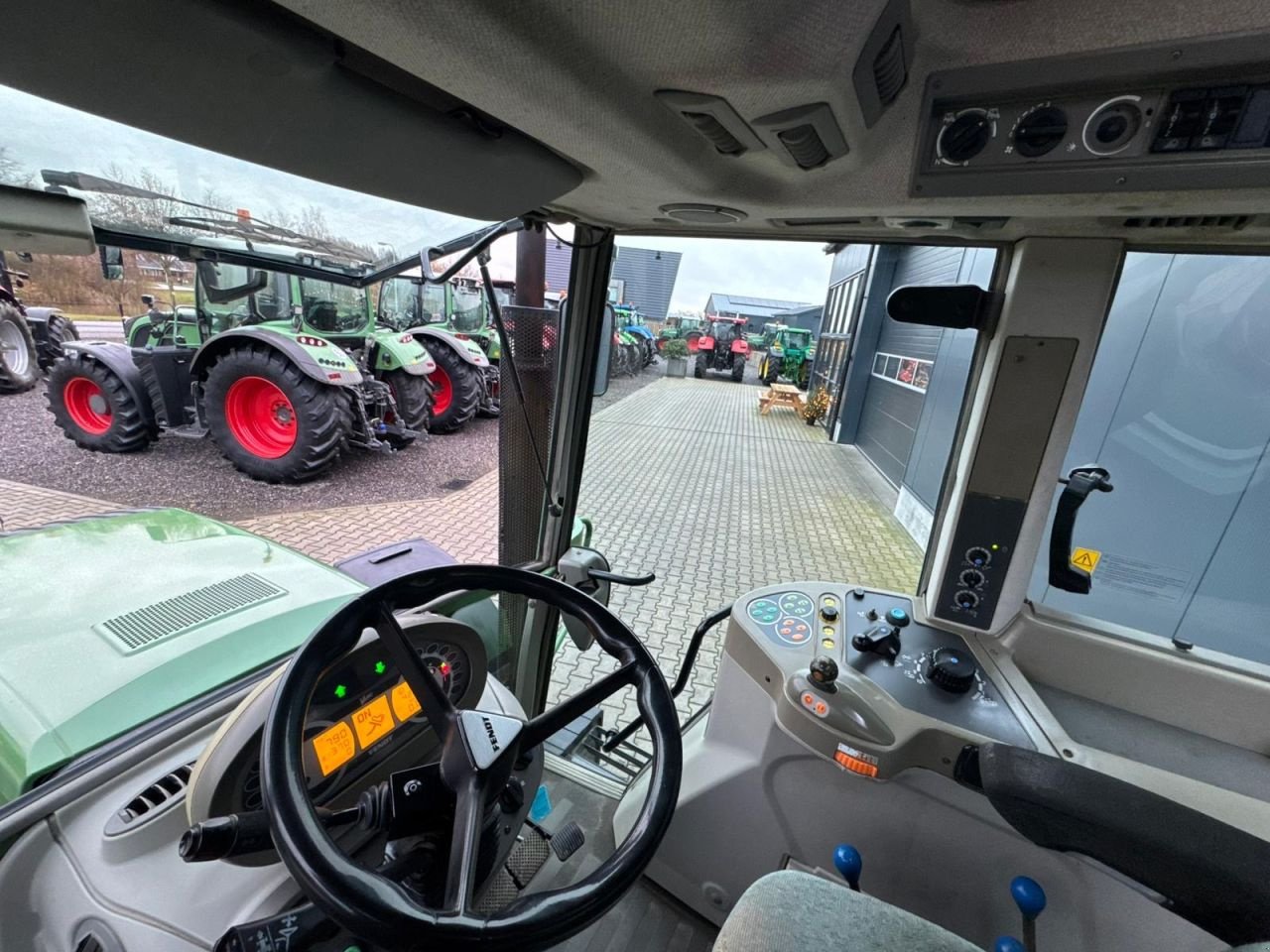 Traktor a típus Fendt 312 Vario Tms, Gebrauchtmaschine ekkor: Daarle (Kép 10)