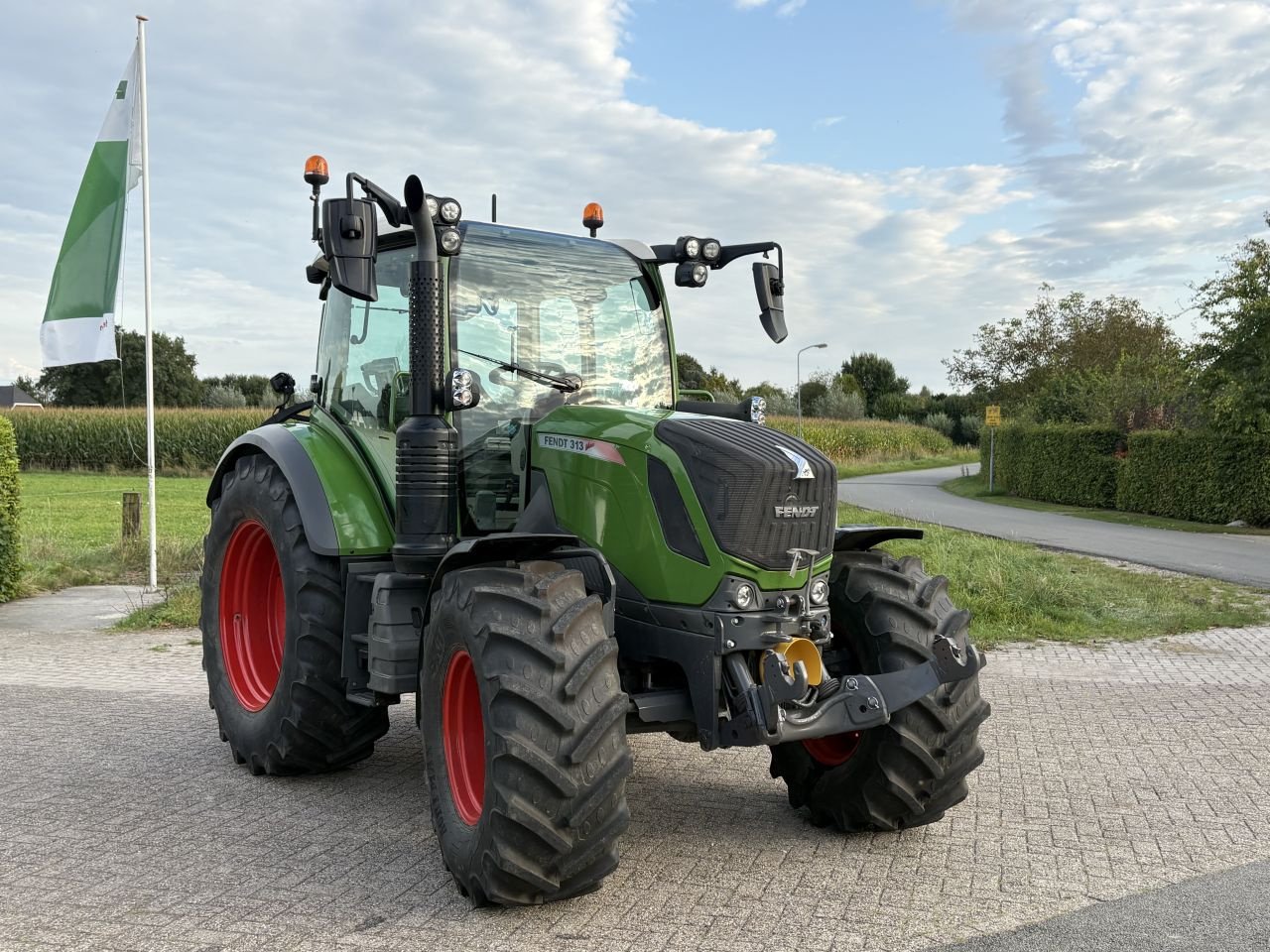 Traktor типа Fendt 313 profiplus, Gebrauchtmaschine в Wapenveld (Фотография 3)