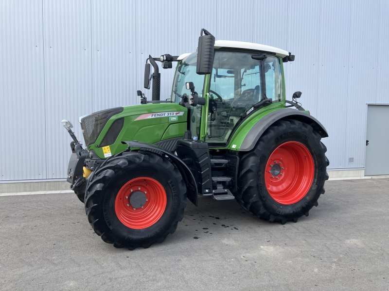 Fendt 313 S4 Profi, Gebrauchtmaschine, Baujahr: 02/2018, Betriebsstunden: 2500 Stunden (Bild 1) Traktor des Typs Fendt 313 S4 Profi, Gebrauchtmaschine in Mühlhausen-Ehingen (Bild 1)