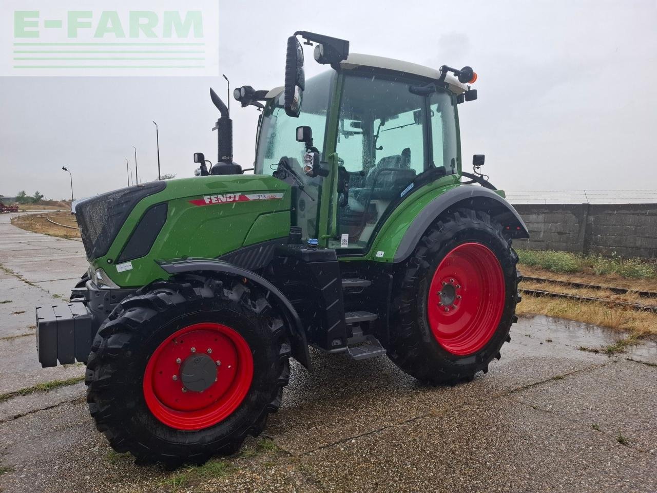 Traktor типа Fendt 313 Vario Gen 4, Gebrauchtmaschine в Hamburg (Фотография 4)