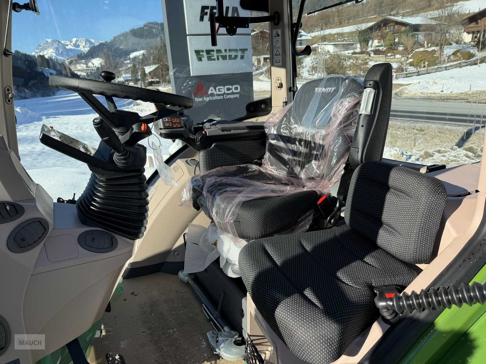 Traktor van het type Fendt 313 Vario Gen4 Power Setting 2, Neumaschine in Eben (Foto 12)